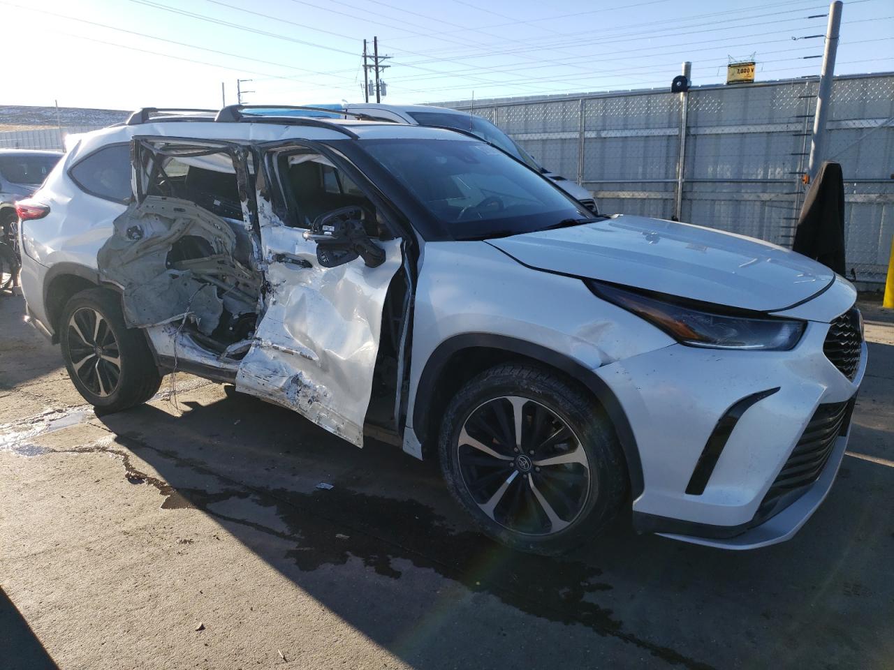 2022 TOYOTA HIGHLANDER XSE VIN:5TDJZRBH7NS186903