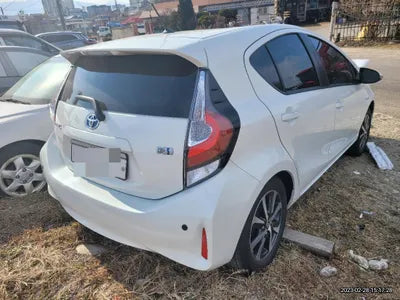 2018 Toyota Prius C JTDKDTB33J1611464 VIN:JTDKDTB33J1611464
