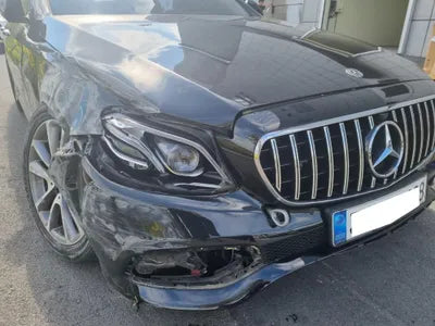 2019 Mercedes-Benz E 300 WDDZF4KB1KA670090 VIN:WDDZF4KB1KA670090