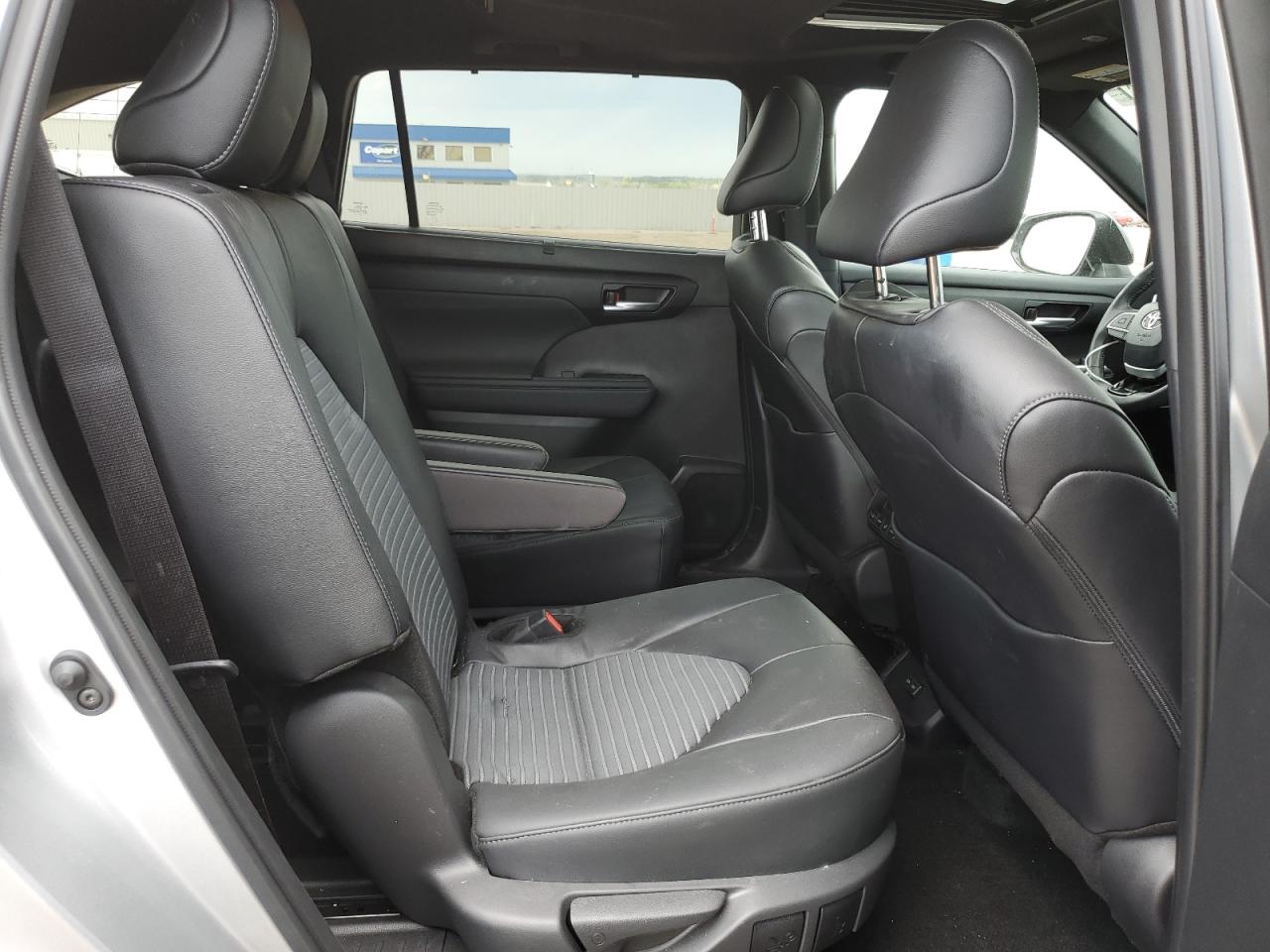 2024 TOYOTA HIGHLANDER LE VIN:5TDKDRBH8RS532465