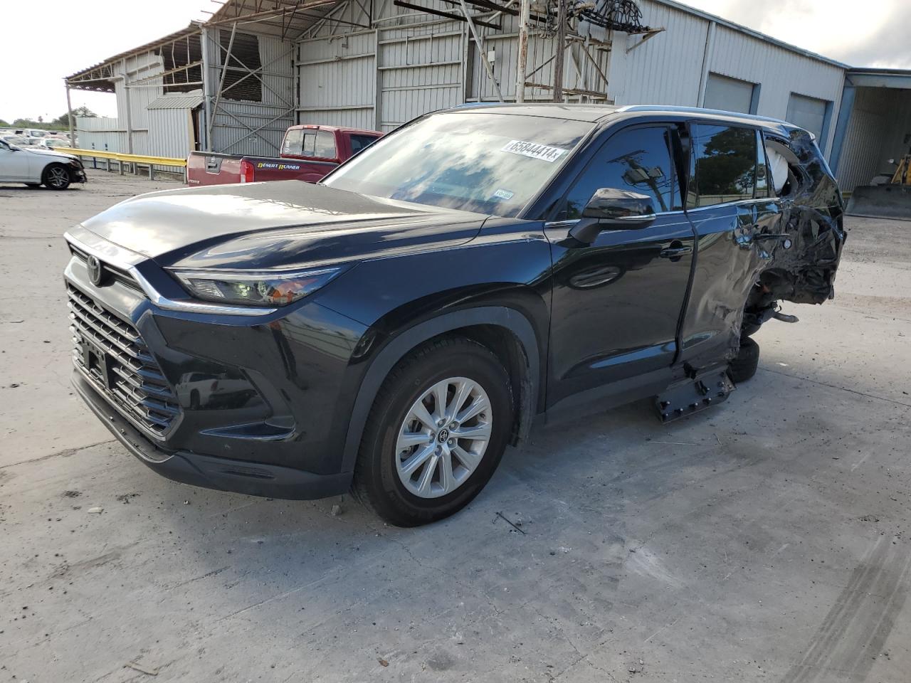 2024 TOYOTA GRAND HIGHLANDER XLE VIN:5TDAAAA52RS004711