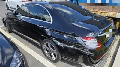 2017 Mercedes-Benz E 300 VIN: