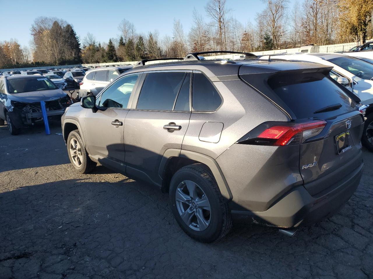 2024 TOYOTA RAV4 XLE VIN:2T3P1RFV4RC483201