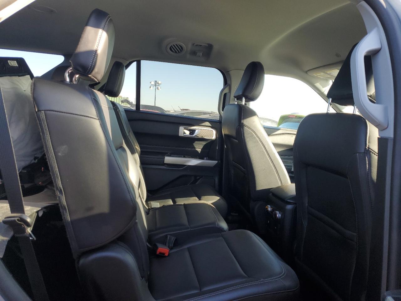 2022 FORD EXPLORER XLT VIN:1FMSK8DH5NGA78169