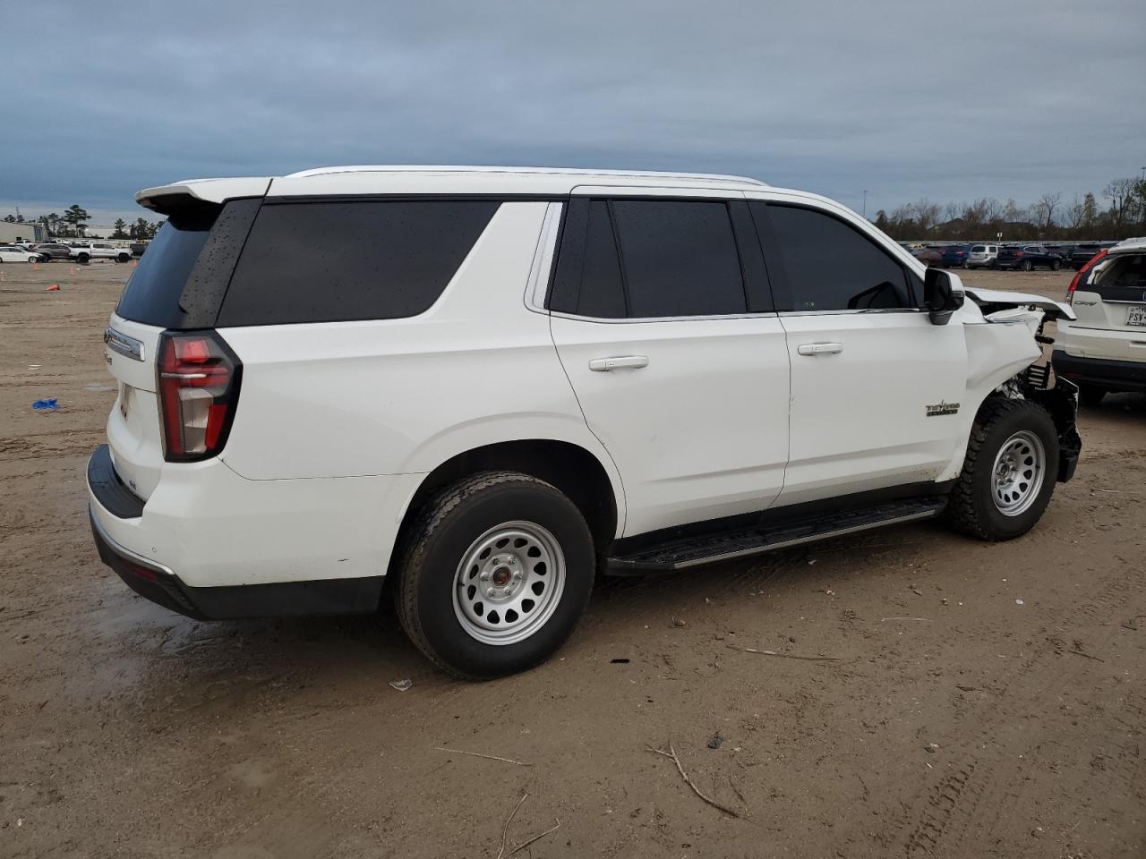 2022 CHEVROLET TAHOE C1500 LT VIN:1GNSCNKD6NR355648