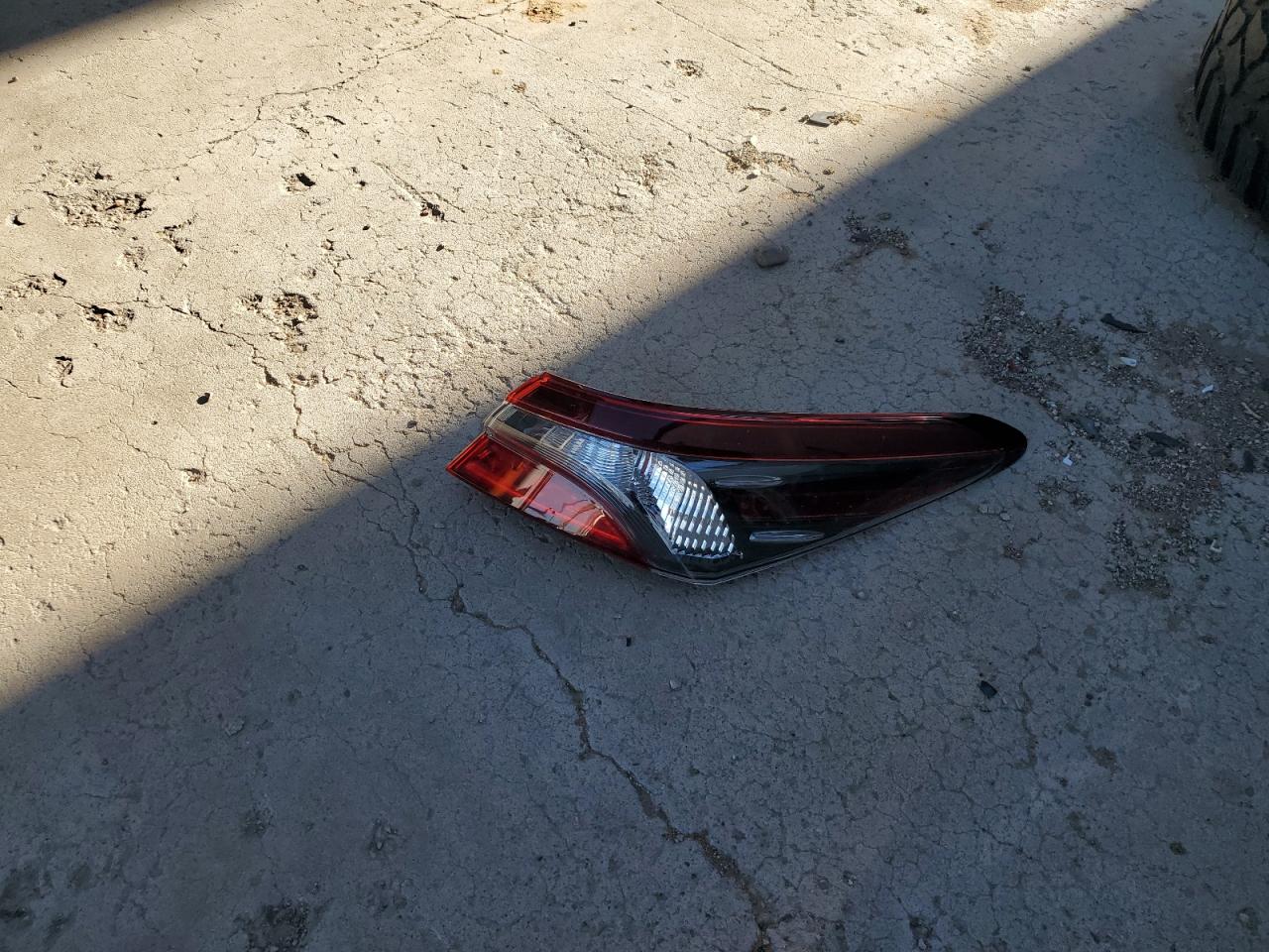 2022 TOYOTA CAMRY LE VIN:4T1C11AK5NU647683