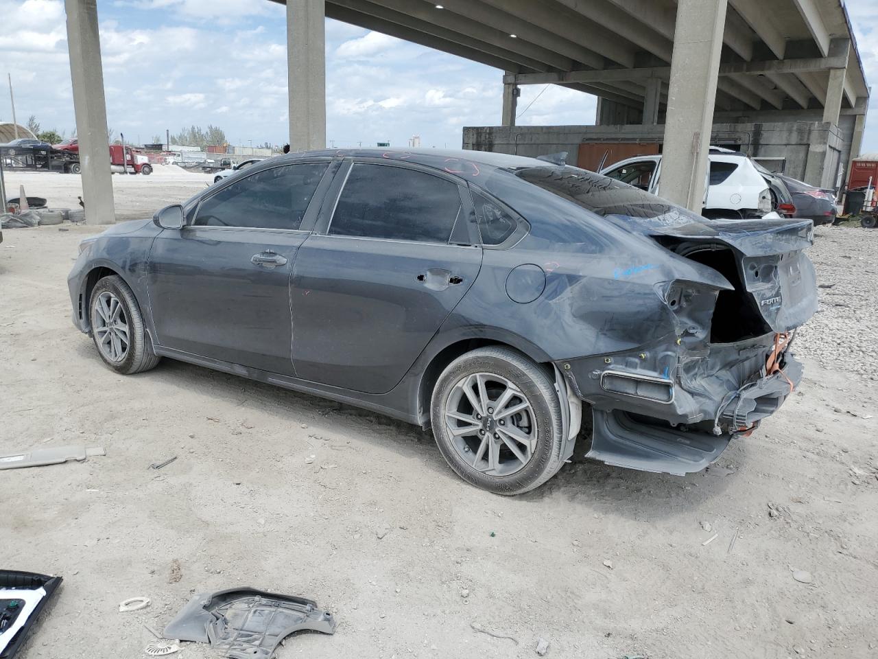 2023 KIA FORTE LX VIN:3KPF24AD3PE638371