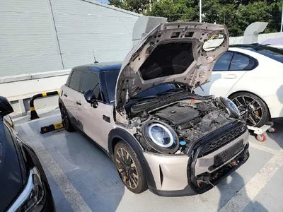 2021 MINI Cooper VIN: