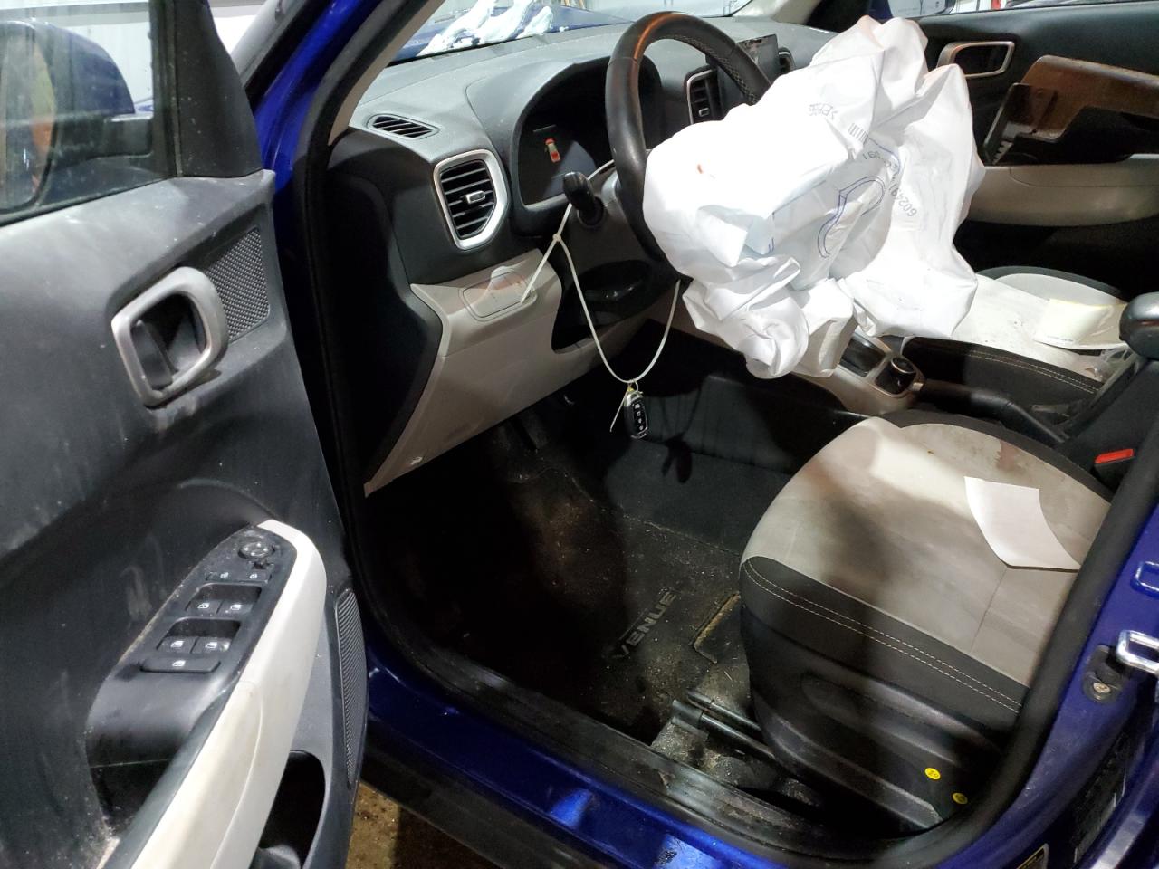 2024 HYUNDAI VENUE SEL VIN:KMHRC8A38RU326569