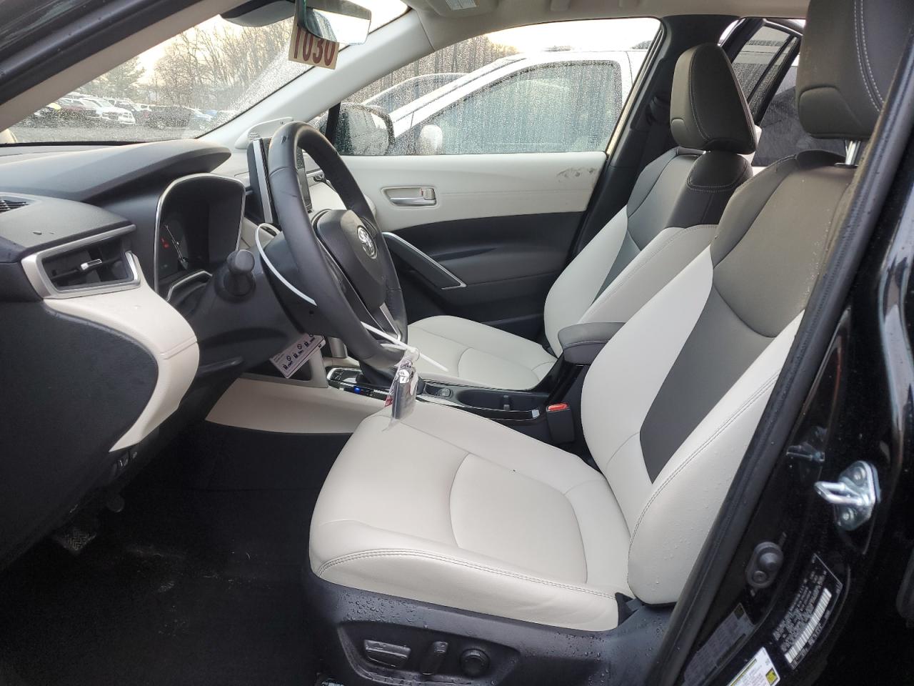 2024 TOYOTA COROLLA CROSS XLE VIN:7MUDAABGXRV099084