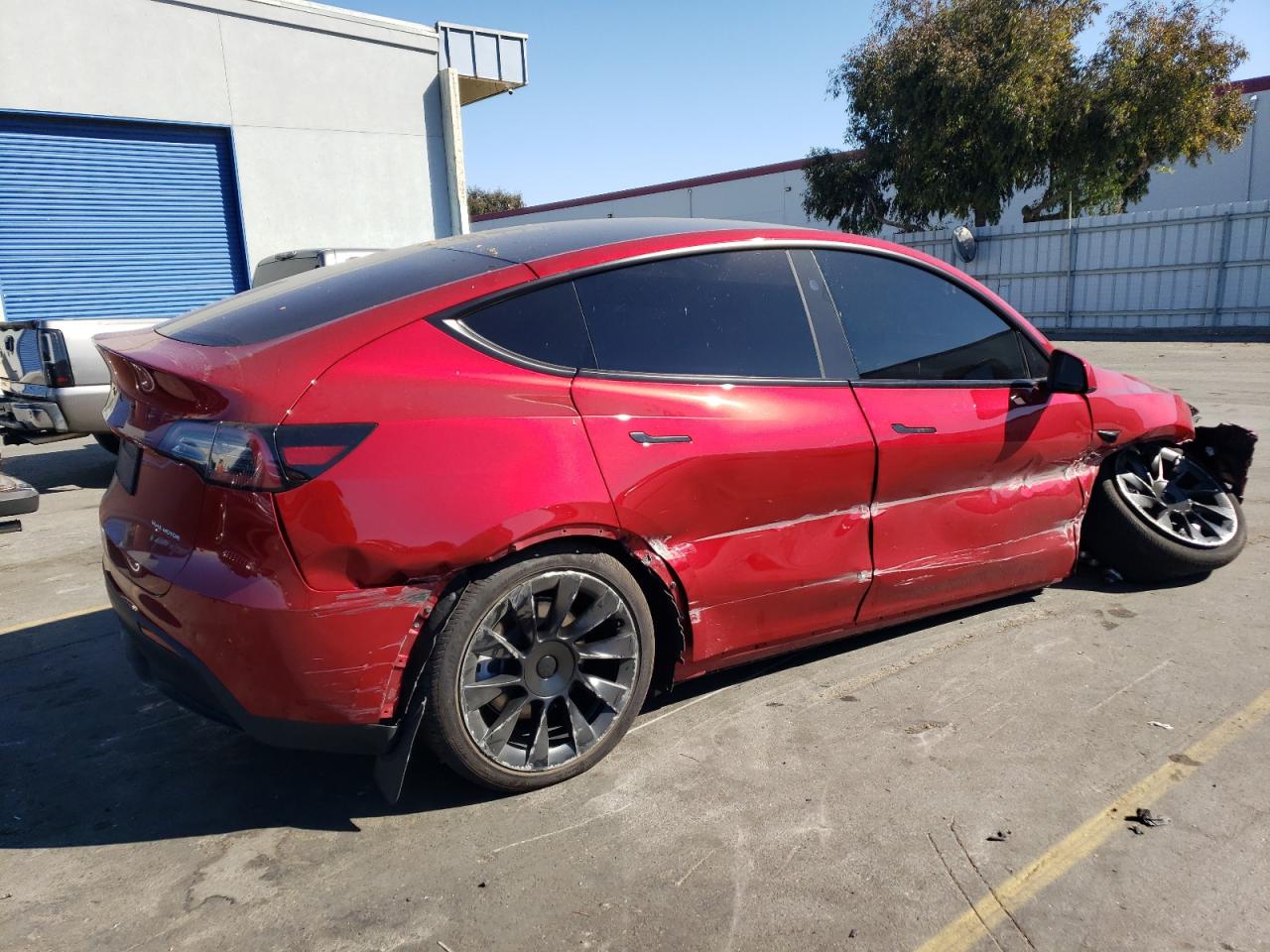 2024 TESLA MODEL Y  VIN:7SAYGDEE5RF005240