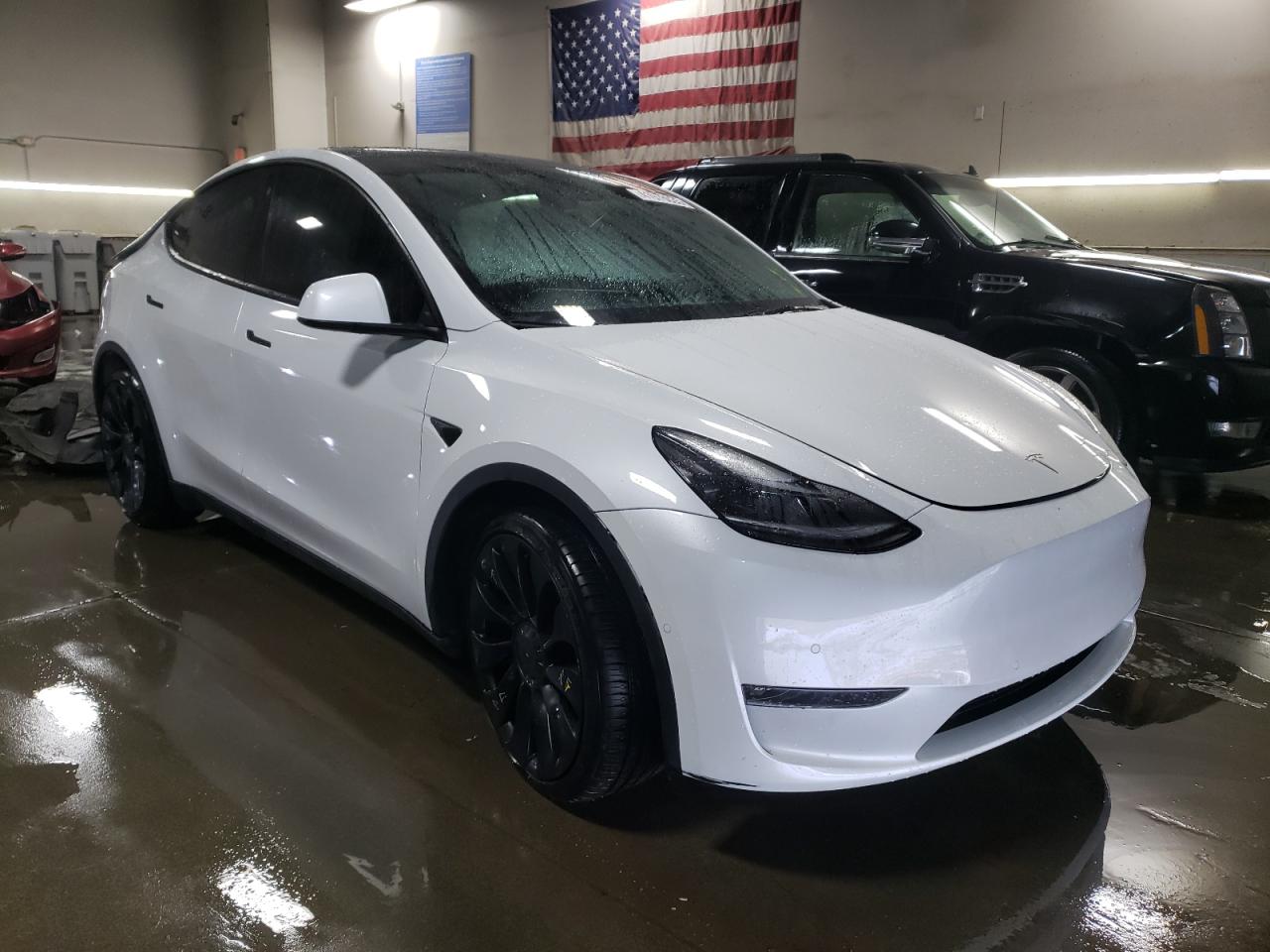 2022 TESLA MODEL Y  VIN:7SAYGDEF8NF533423