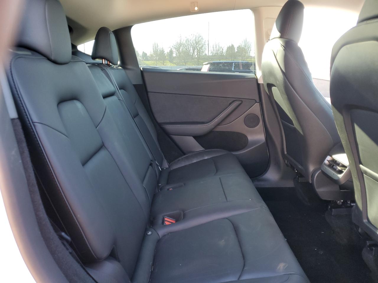 2024 TESLA MODEL Y  VIN:7SAYGDEE0RF044320
