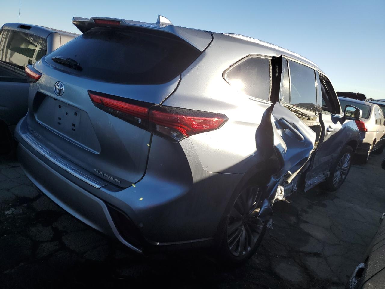 2022 TOYOTA HIGHLANDER PLATINUM VIN:5TDFZRBH6NS235014