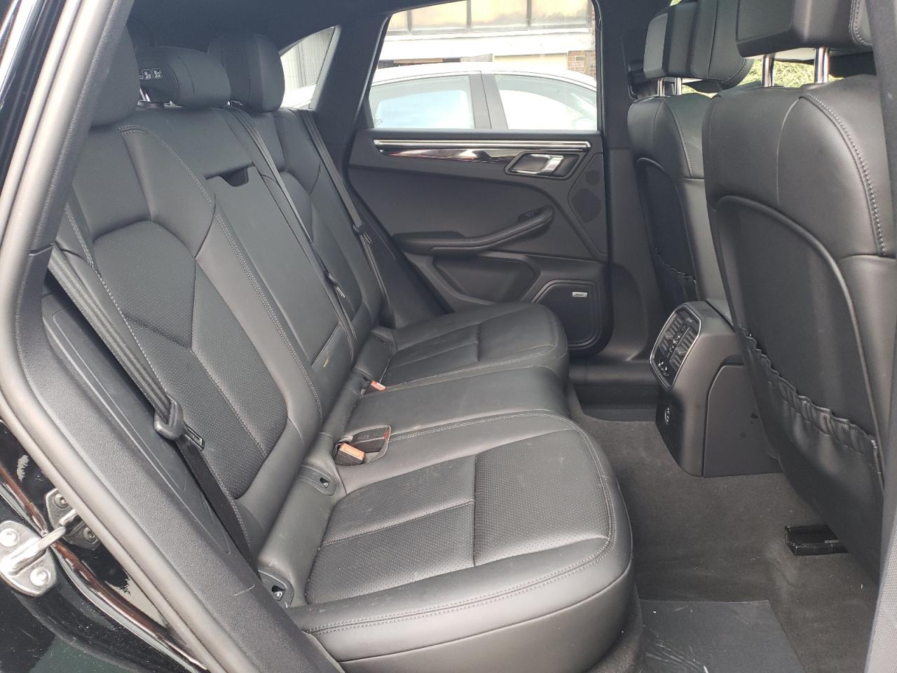 2022 PORSCHE MACAN  VIN:WP1AA2A51NLB00488