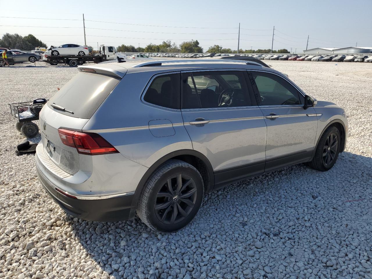 2023 VOLKSWAGEN TIGUAN SE VIN:3VV3B7AX2PM072757