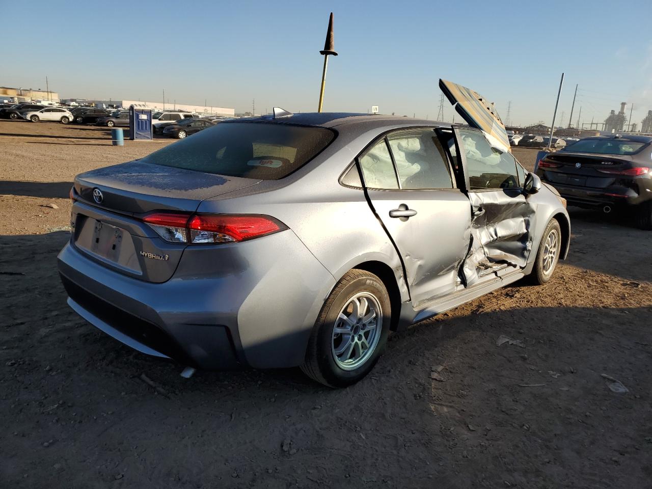 2022 TOYOTA COROLLA LE VIN:JTDEAMDE0NJ058112