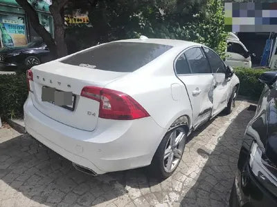 2016 Volvo S60 VIN: