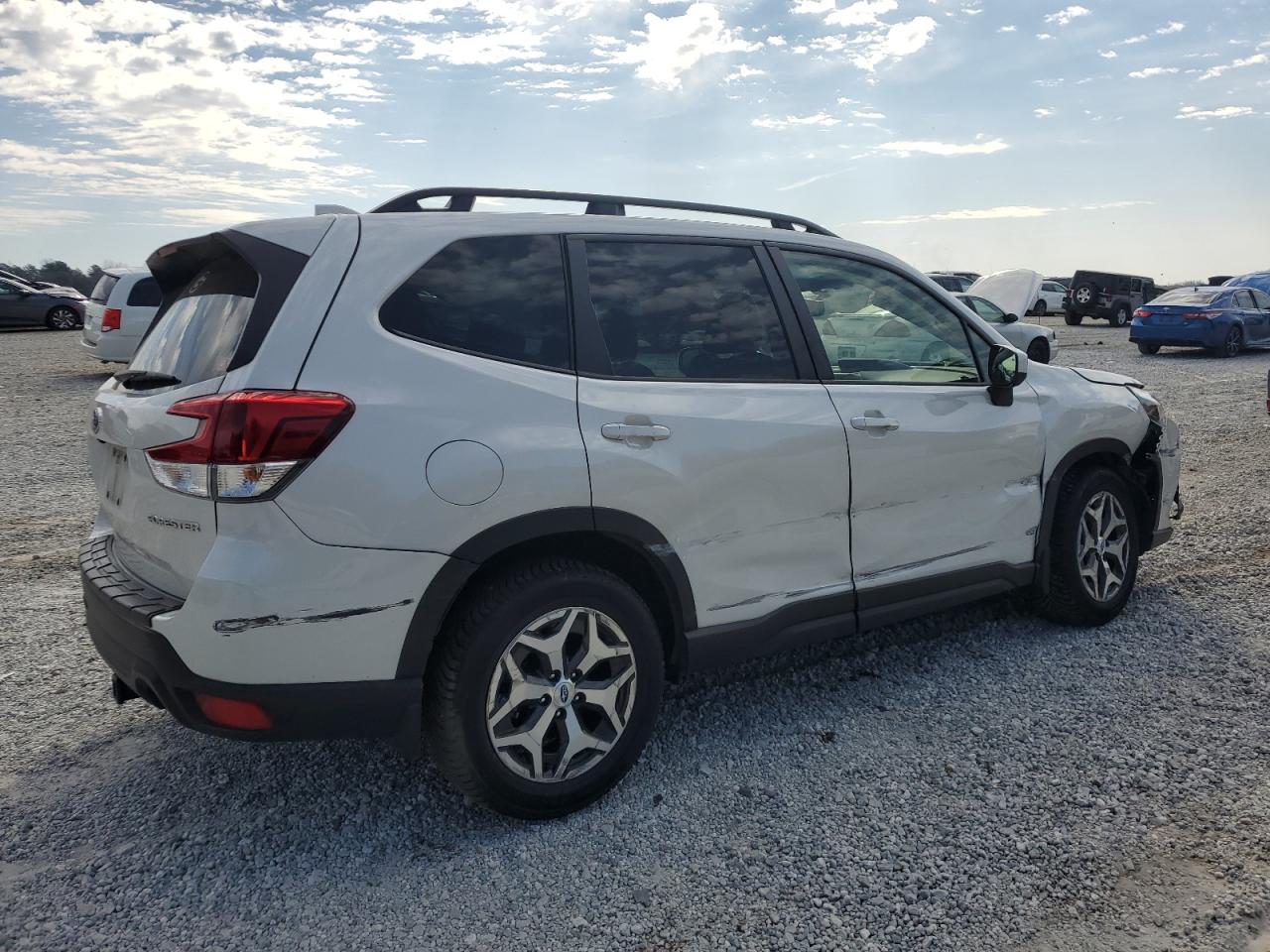 2023 SUBARU FORESTER PREMIUM VIN:JF2SKAEC2PH419377