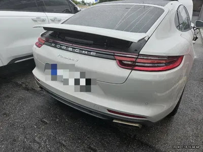 2020 Porsche Panamera VIN: