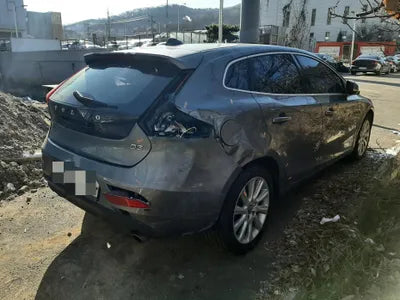 2016 Volvo V40 VIN: