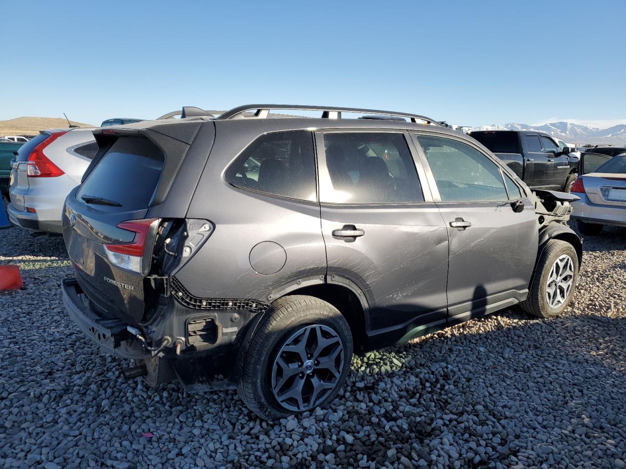 2022 SUBARU FORESTER PREMIUM VIN:JF2SKADC1NH507917