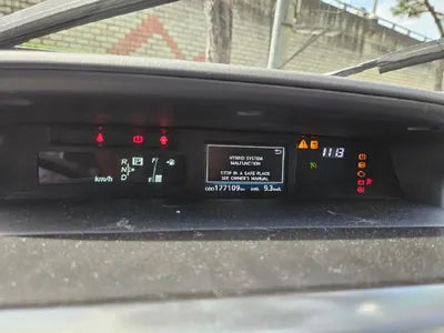 2015 Toyota Prius v VIN: