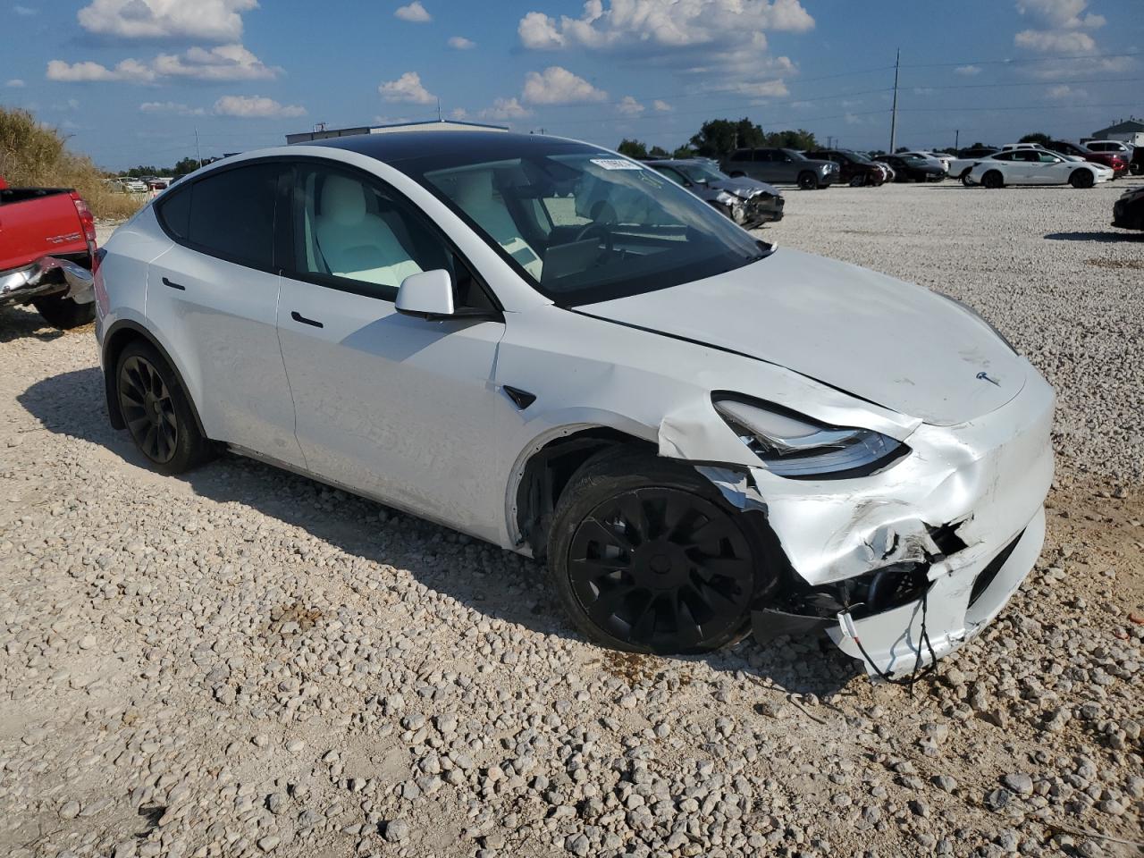 2023 TESLA MODEL Y  VIN:7SAYGDEE1PA147630