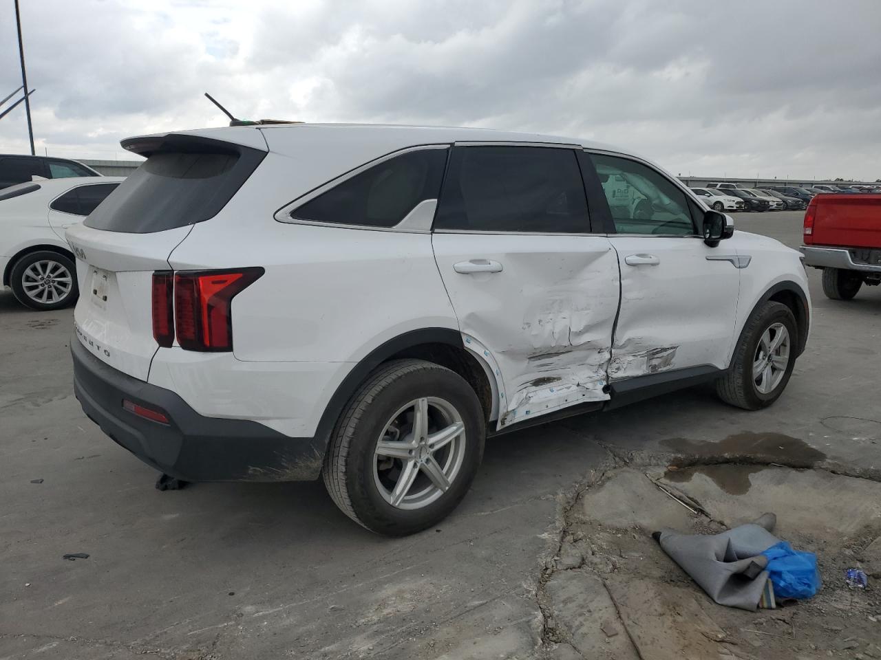 2022 KIA SORENTO LX VIN:5XYRG4LC5NG110141