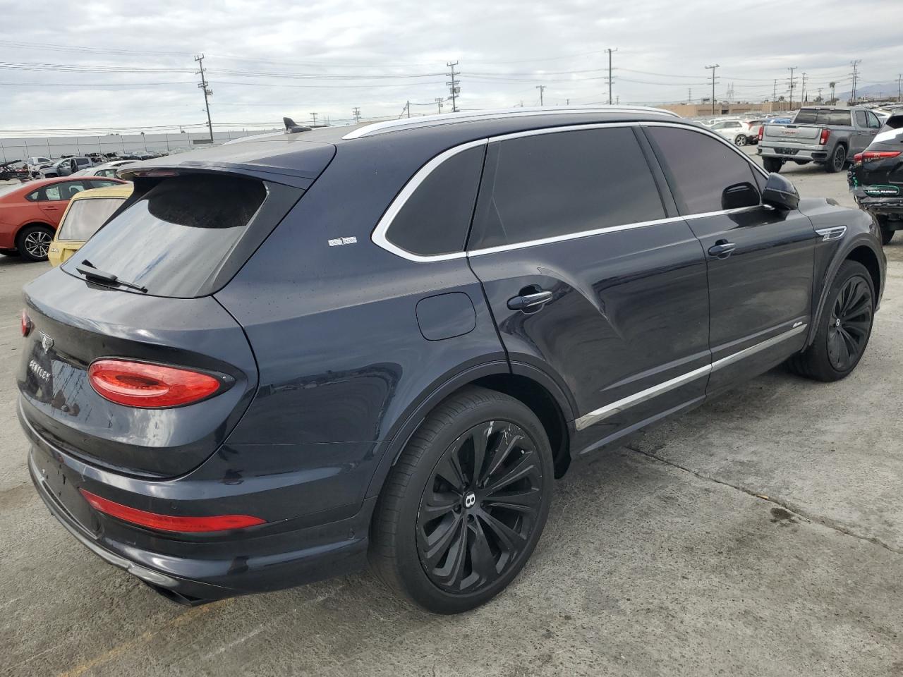 2023 BENTLEY BENTAYGA  VIN:SJAHT2ZV6PC019747