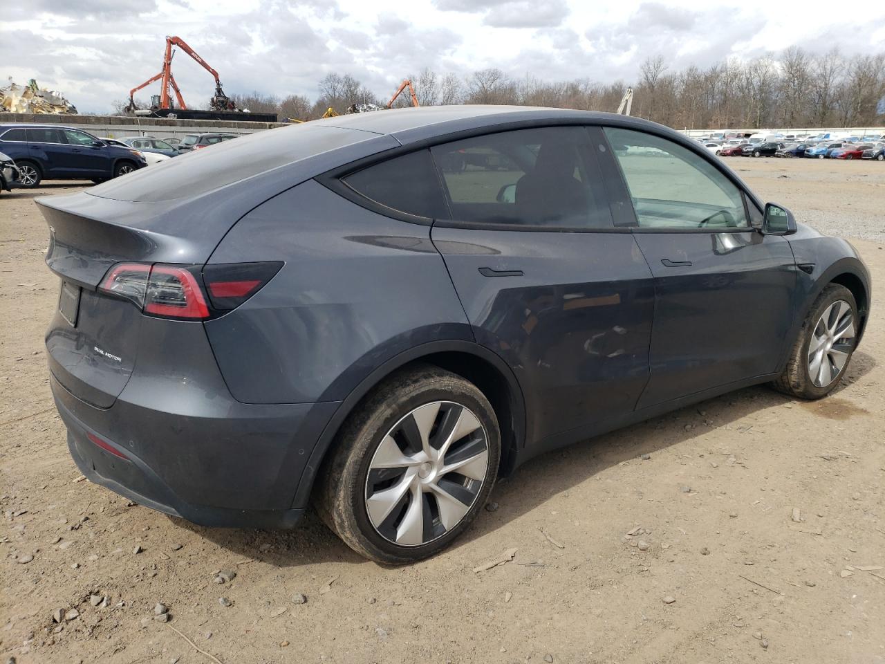 2022 TESLA MODEL Y  VIN:7SAYGDEE6NF375431