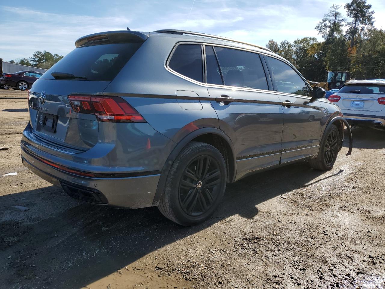 2022 VOLKSWAGEN TIGUAN SE R-LINE BLACK VIN:3VVCB7AX6NM057059