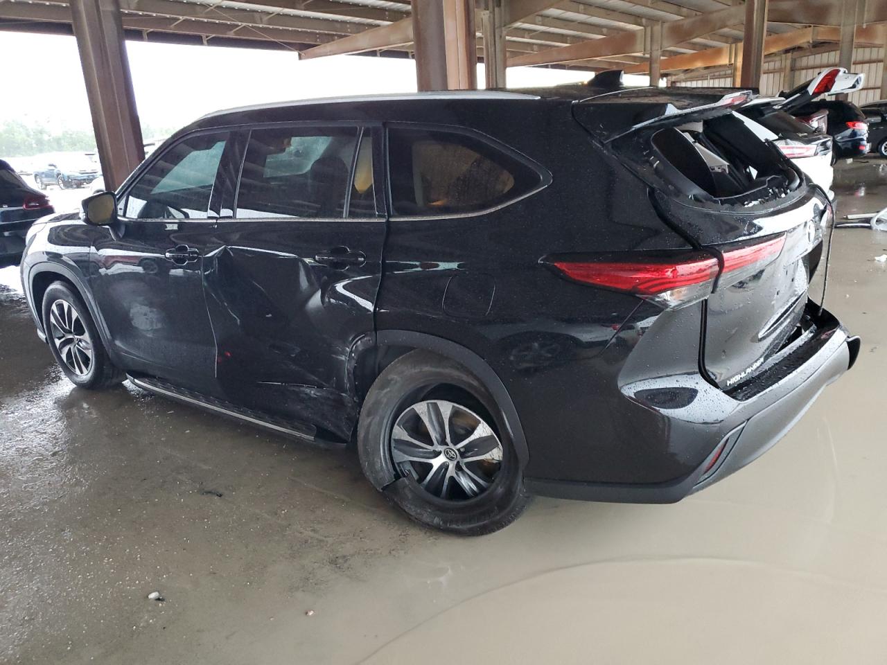 2022 TOYOTA HIGHLANDER XLE VIN:5TDGZRAH6NS548764