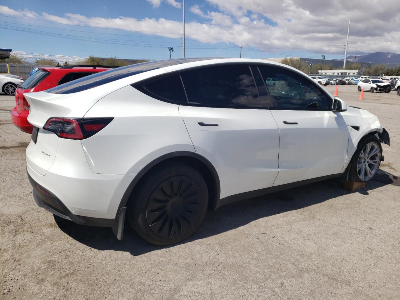 2023 TESLA MODEL Y  VIN:7SAYGDEE7PF815529