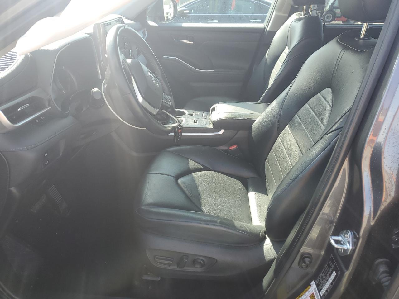 2022 TOYOTA HIGHLANDER XLE VIN:5TDHZRAH4NS545270