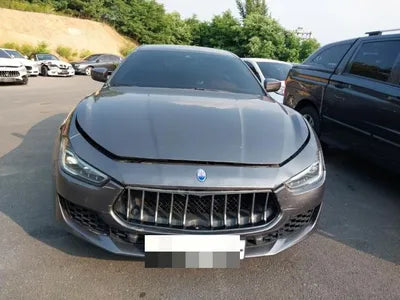 2018 Maserati Ghibli VIN: