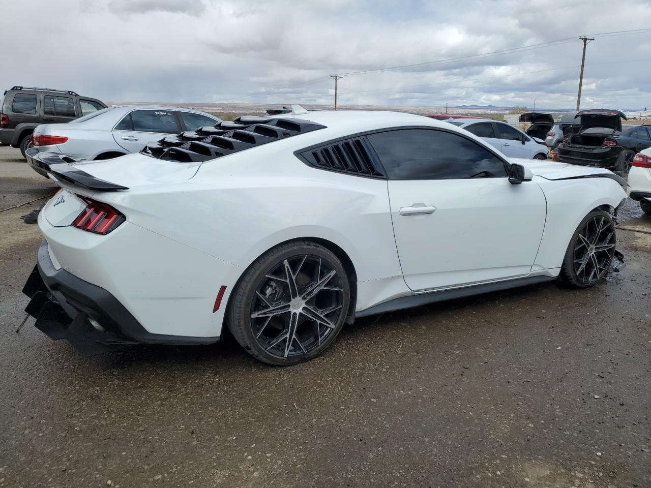 2024 FORD MUSTANG  VIN:1FA6P8TH3R5118636