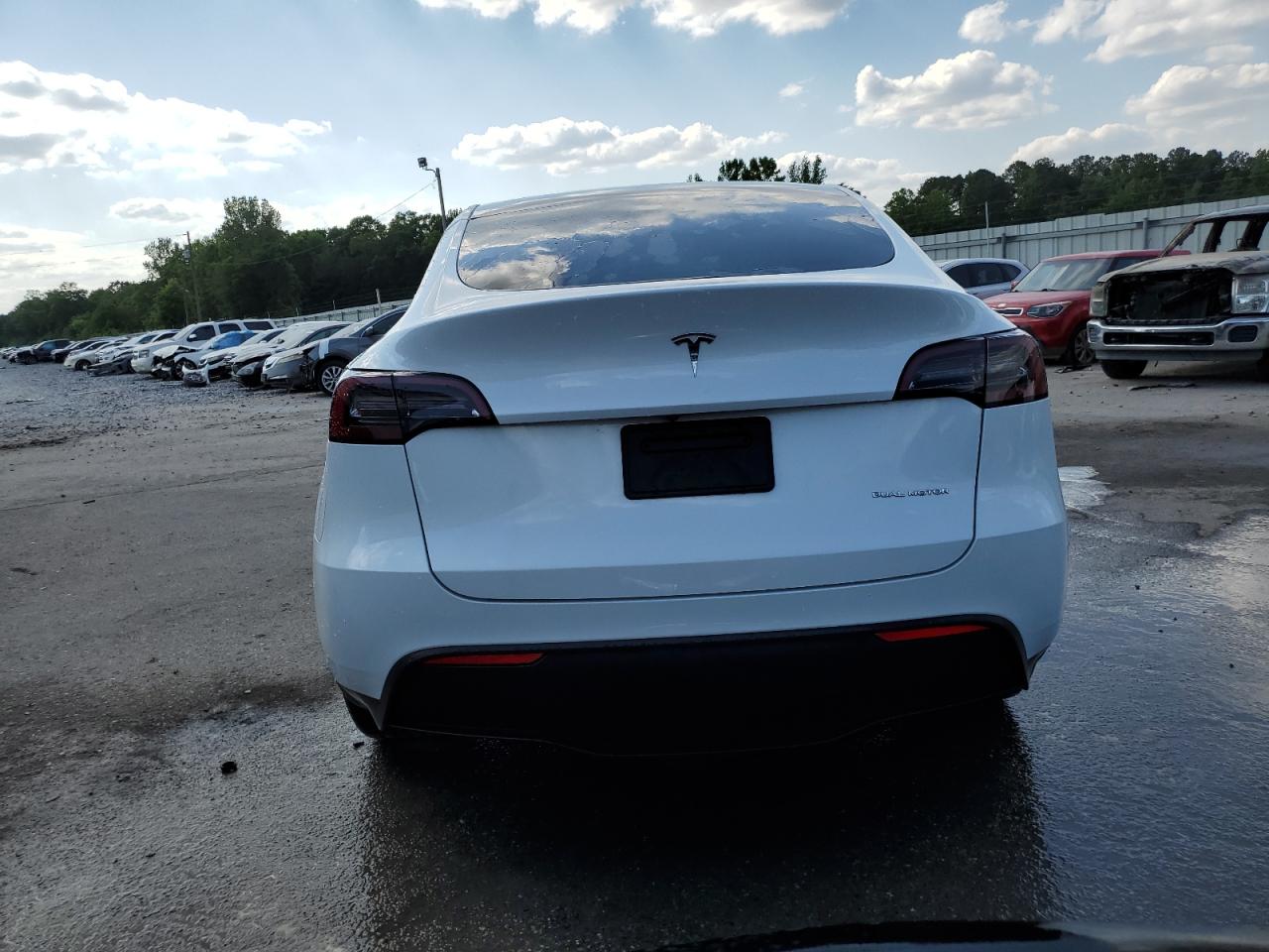 2023 TESLA MODEL Y  VIN:7SAYGDEEXPF633646