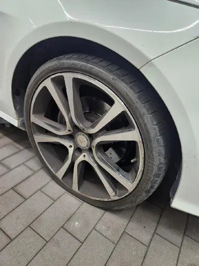 2015 Mercedes-Benz E 220 VIN: