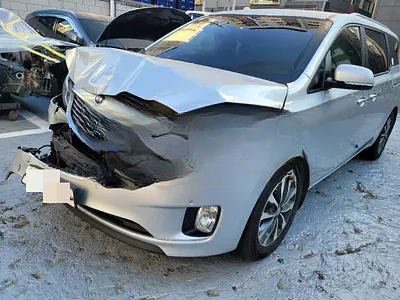 2015 Kia Carnival NONE VIN: