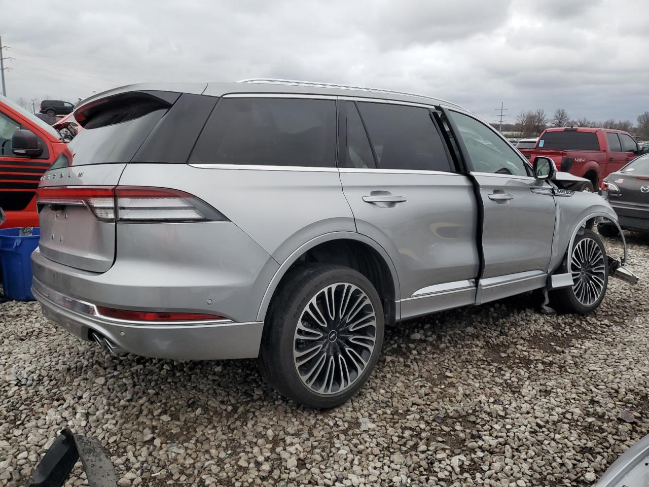 2022 LINCOLN AVIATOR BLACK LABEL VIN:5LM5J9XC1NGL00001
