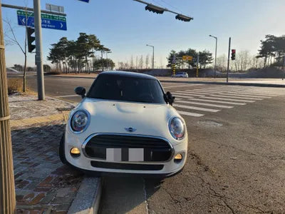 2015 MINI Cooper VIN: