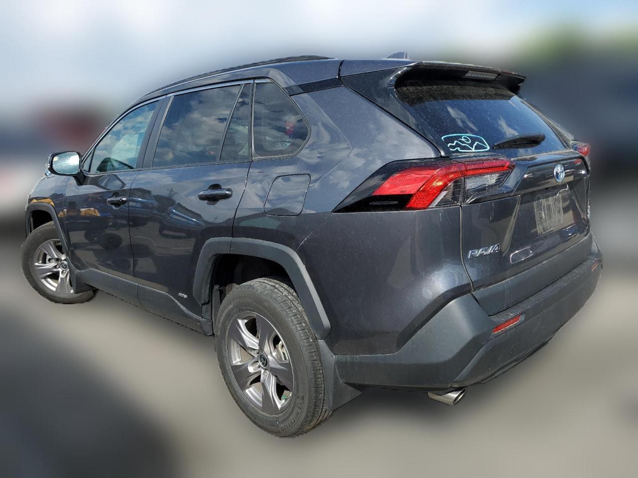 2022 TOYOTA RAV4 XLE VIN:2T3RWRFVXNW133672