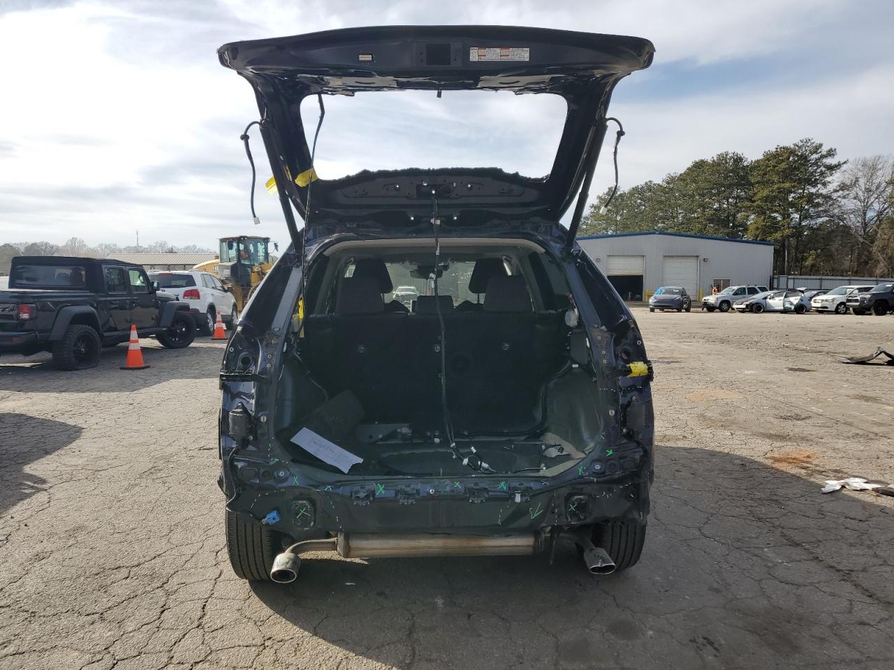 2022 TOYOTA RAV4 XLE VIN:JTMW1RFV5ND094407