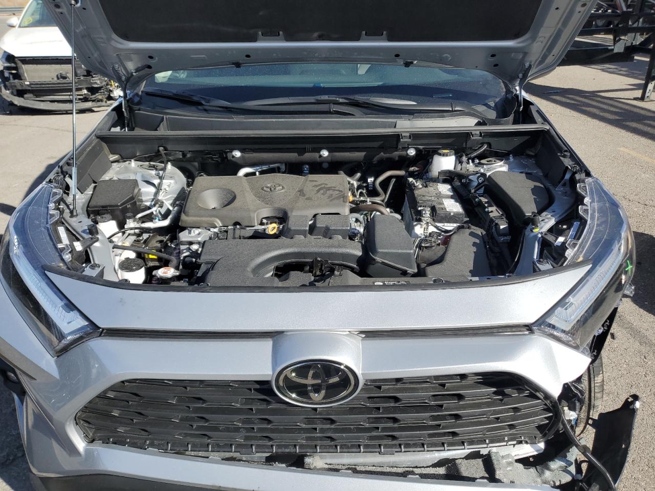 2024 TOYOTA RAV4 XLE PREMIUM VIN:1GC0KVCG4BF195844