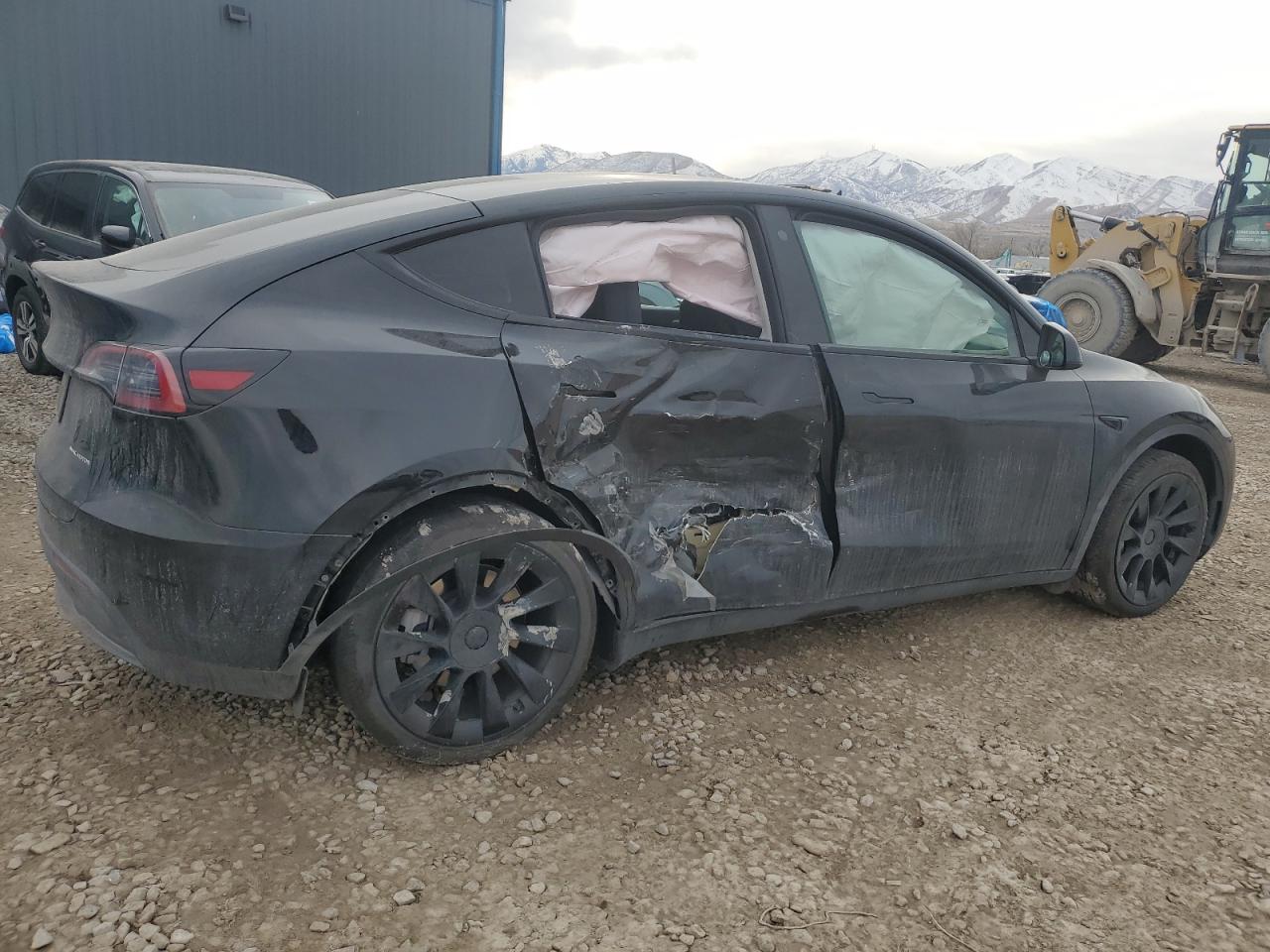 2023 TESLA MODEL Y  VIN:7SAYGAEE8PF772964