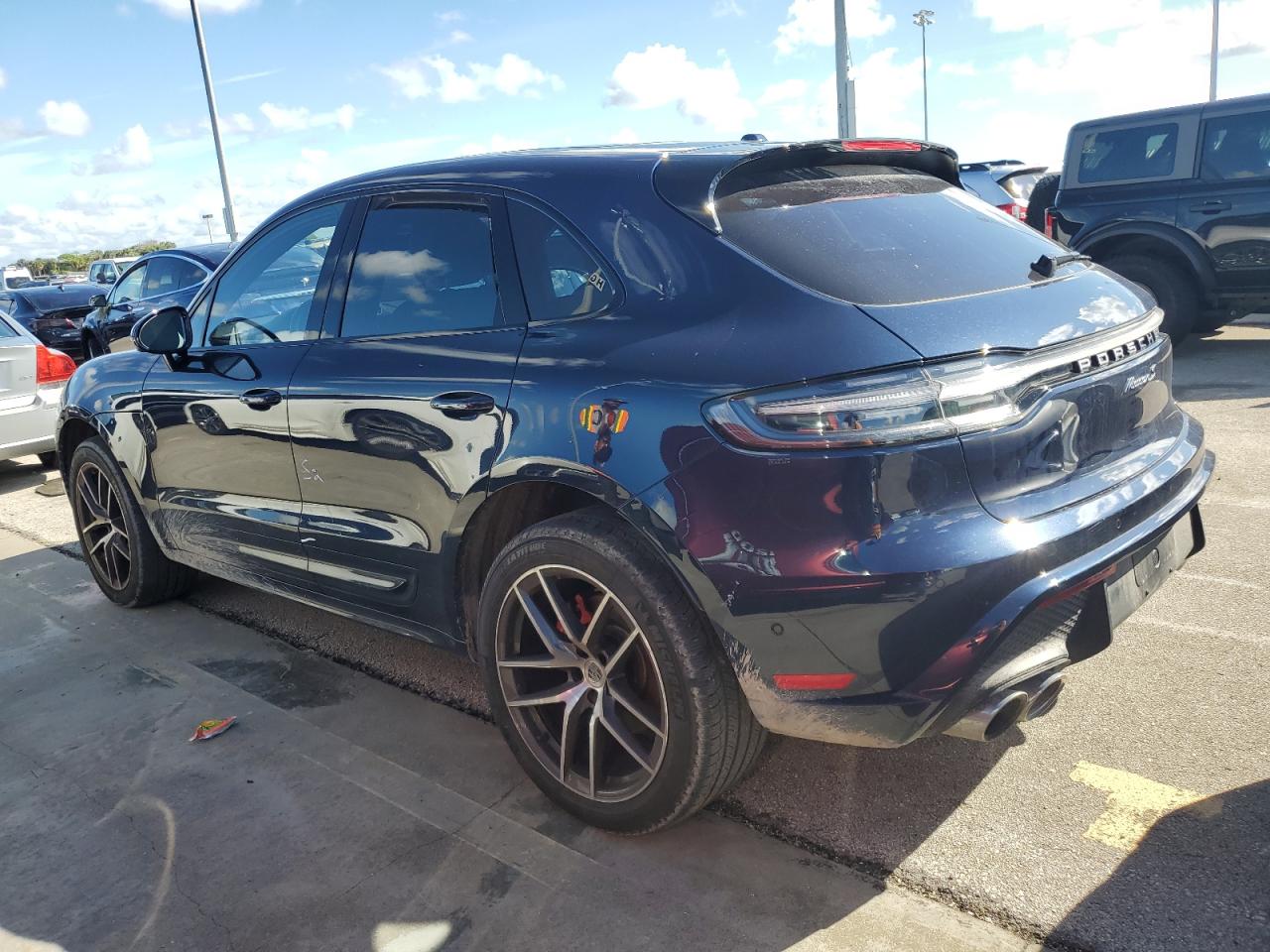 2022 PORSCHE MACAN S VIN:WP1AG2A59NLB23189