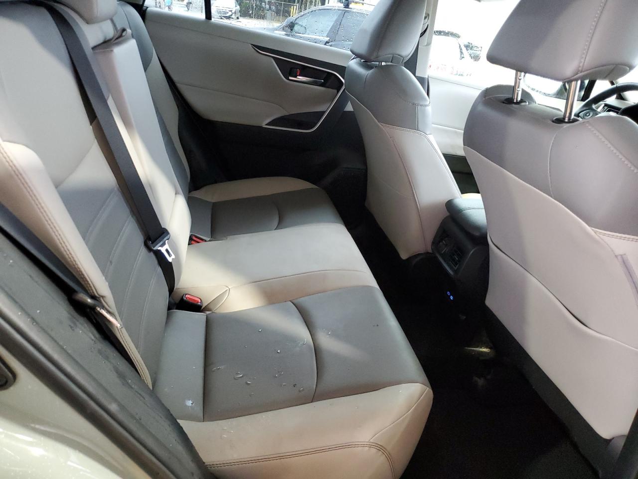 2022 TOYOTA RAV4 XLE PREMIUM VIN:JTMC1RFV2NJ023945