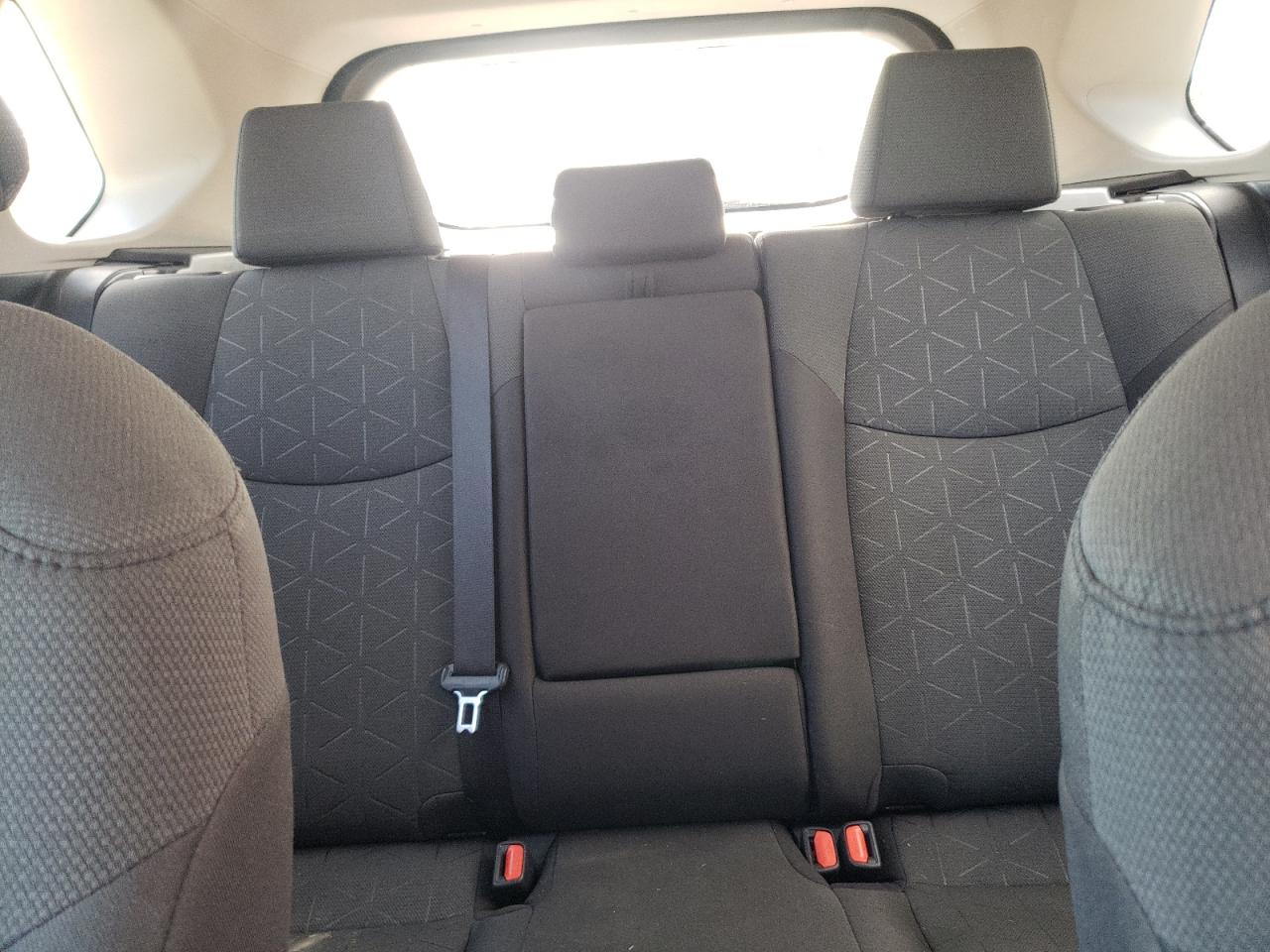 2022 TOYOTA RAV4 XLE VIN:2T3W1RFV7NW191515