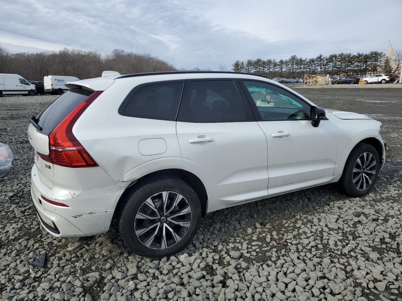 2024 VOLVO XC60 PLUS VIN:YV4L12RL1R1711424